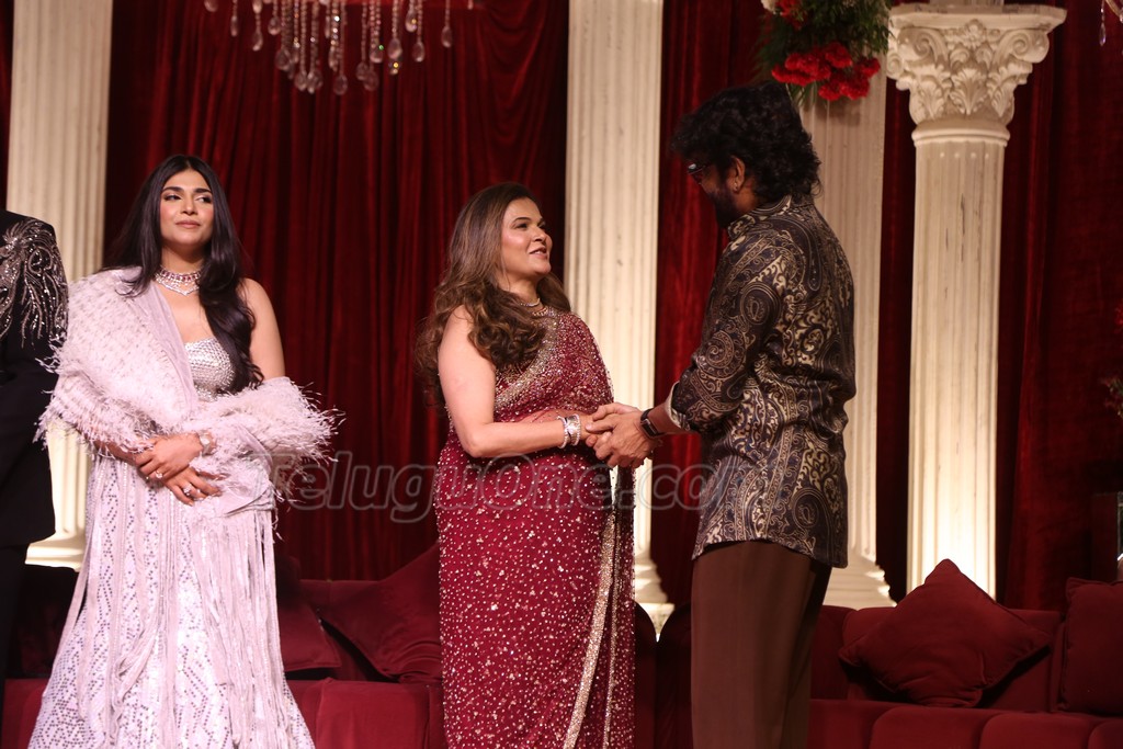 Asian Sunil Daughter Simran And Krish’s Wedding Reception